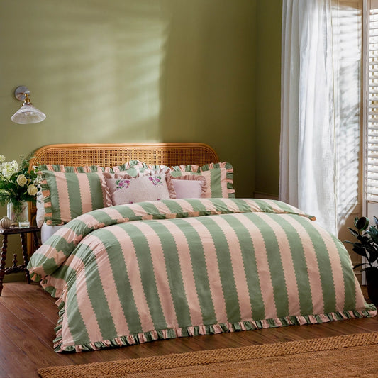 Yoselyner-Birdie Stripe Ruffle Duvet Cover Set Pink/Green